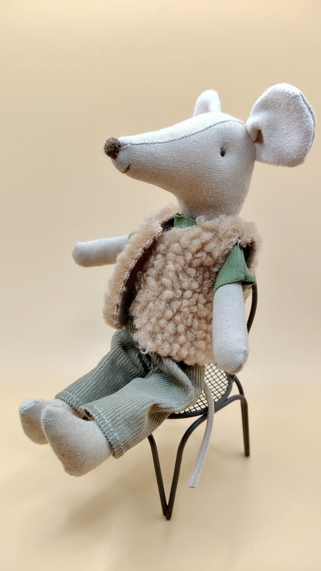 Gilet sans manche bouclettes 