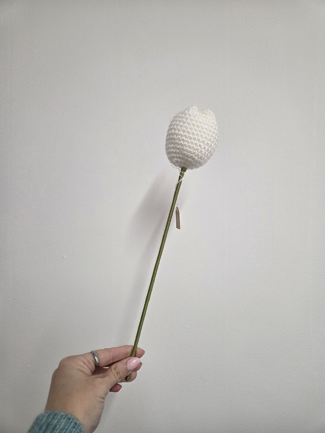 White Tulip Forever Crochet Flower - LW-012