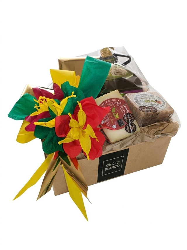 Pack Gourmet: Aceite de Oliva Virgen Extra Práxedes 3L y Dúo de Quesos Estrada Castaño