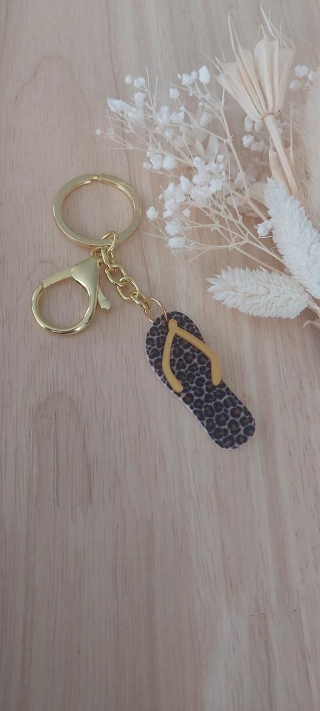 Porte-clés tong léopard 