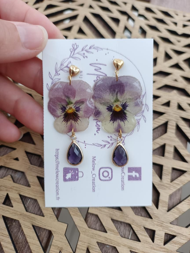 Commande personnalisée - Pensées et strass