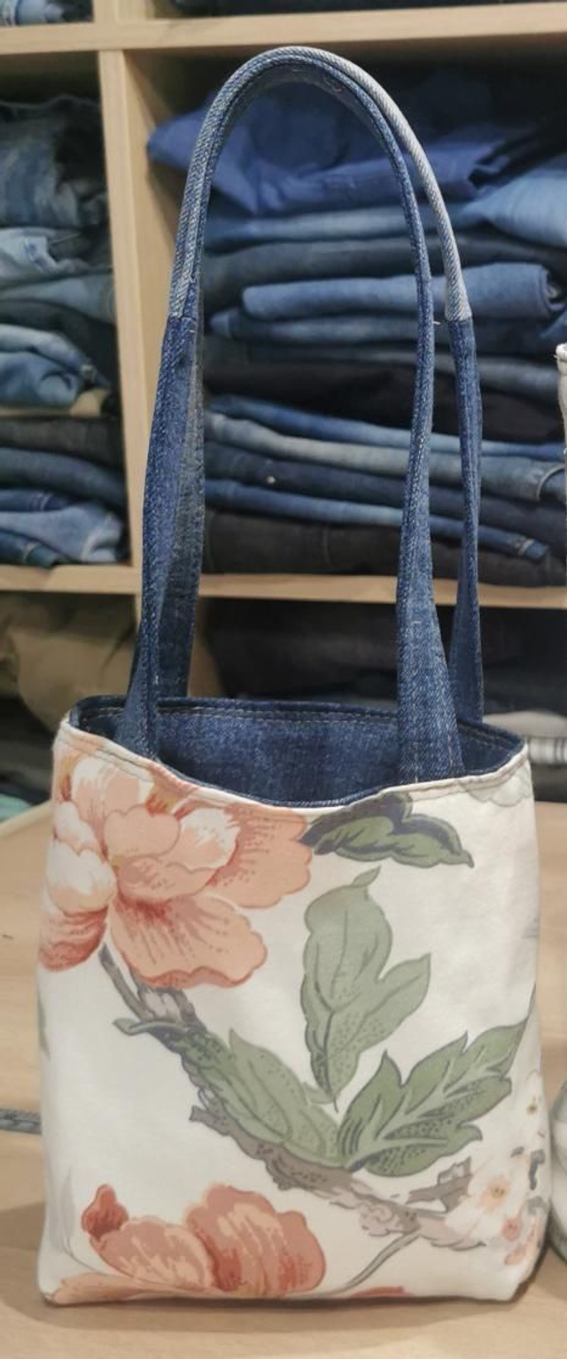 Mini sac #115 - Mariage d'un jean surcyclé et de motifs pastels