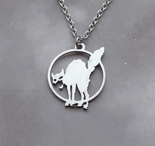 Scared Cat Steel Necklace 