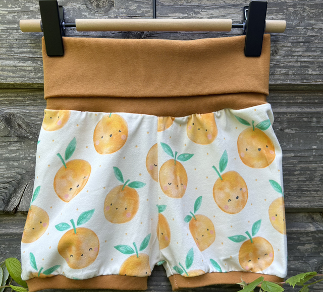 Short évolutif 1-3 ans «Petites oranges et Ocre»