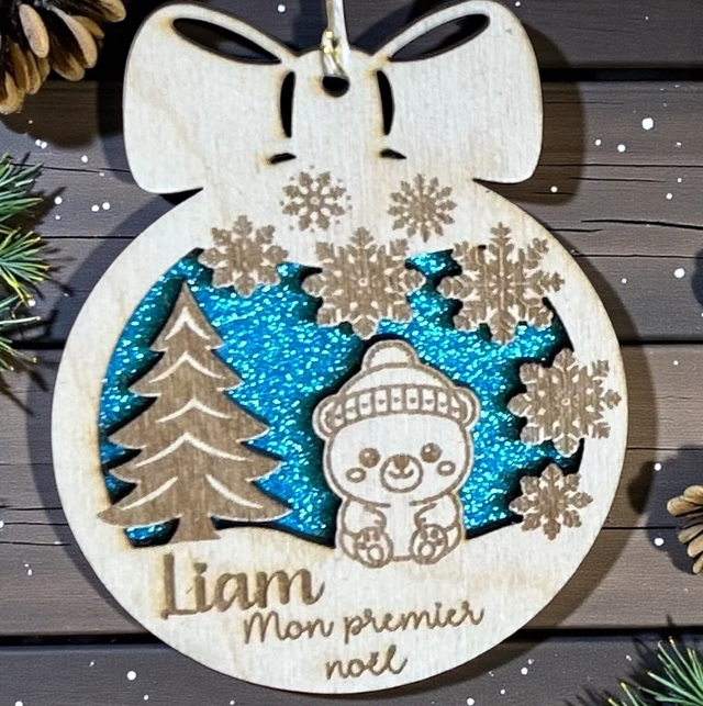 Boule de Noël en bois personnalisée