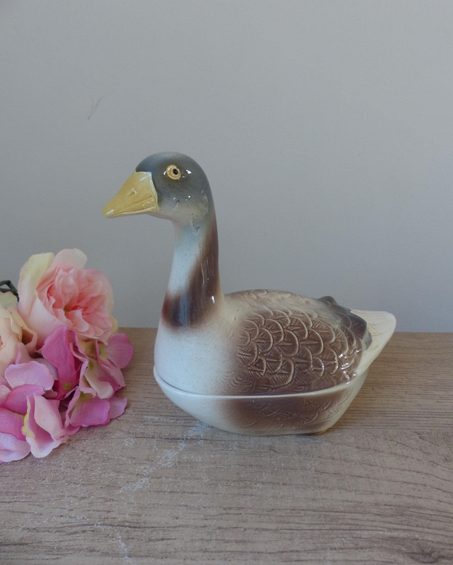 Terrine Oie en Faïence Signée Michel Gaugant – Plat décoratif vintage avec couvercle, décoration rustique de cuisine, France