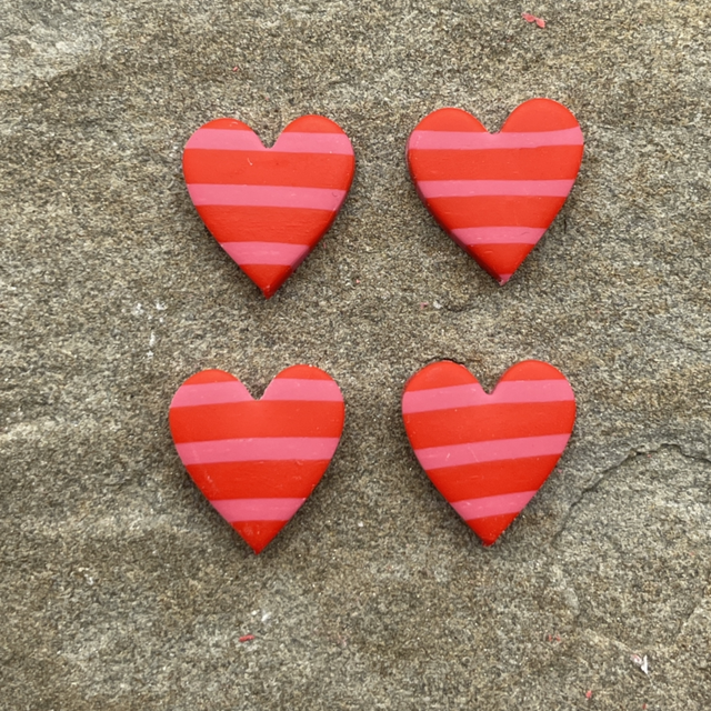 Medium stripey heart studs 