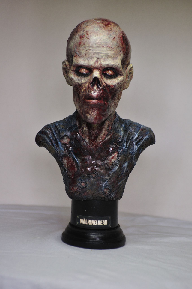 - Zombie bust #01 -