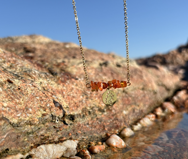 Collier en ambre et acier inoxydable doré
