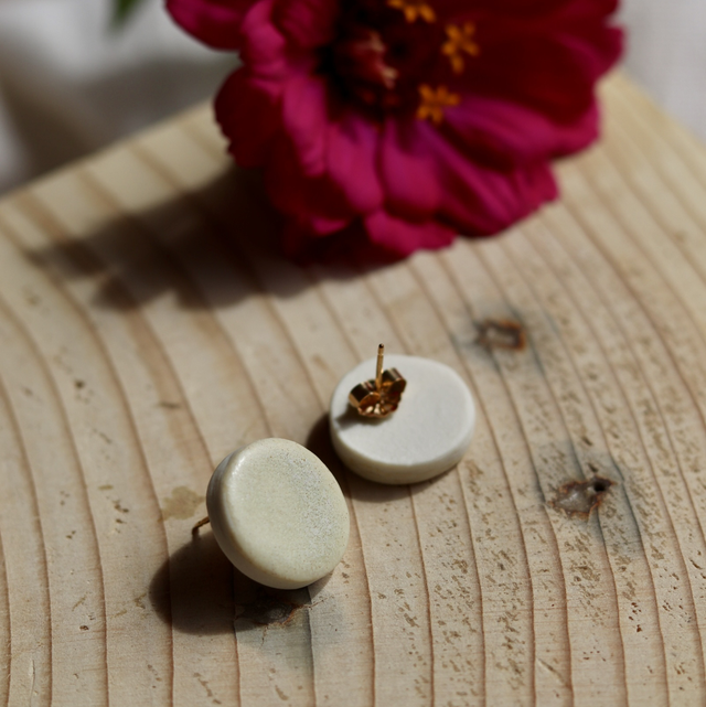 Boucles d'oreilles en porcelaine - puces