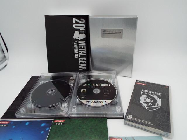 L GEAR SOLID　20th ANNIVERSARY RARE Metal Gear Solid 20th Anniversary Collector's Edition