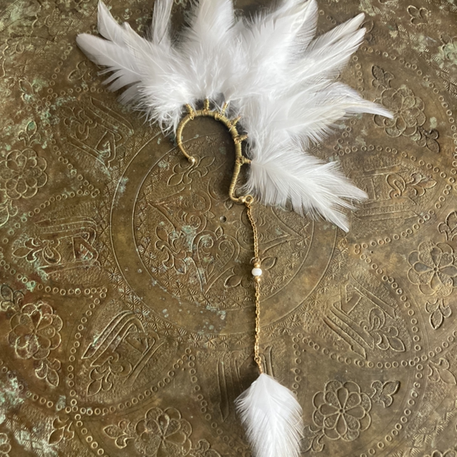 Tour d’oreille en plumes blanche