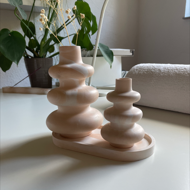 Vase mit gestufter, runder Form