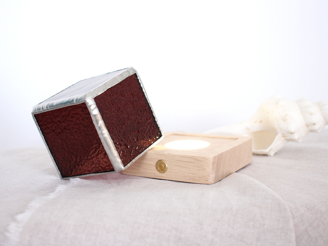 💡Mini Lampe nomade pourpre en vitrail et bois