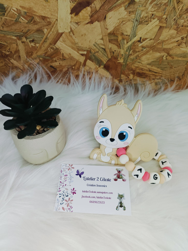 Anneau de dentition en silicone Ecureuil beige