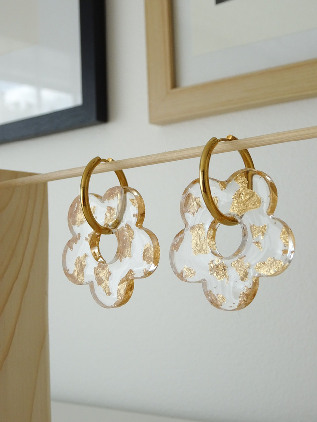 Grande fleur : Transparente feuilles dorées