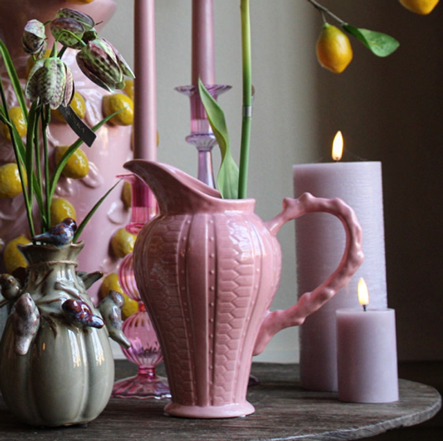 Can you feel it vase pink 