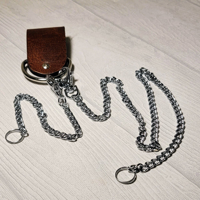 Der Gürtelhalter / Alle Gürtelfarben erhältlich.