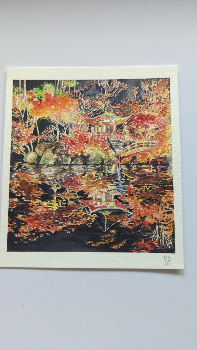 Petit temple japonais au bord de l&#039;eau