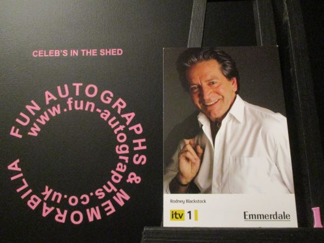 Patrick Mower (Rodney Blackstock) Original Emmerdale Yellow &amp; Black Itv1 Logo Cast Card (1)(SEE PIC)