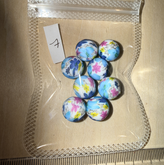 8 Perles 12 mm imprimés modèle 7