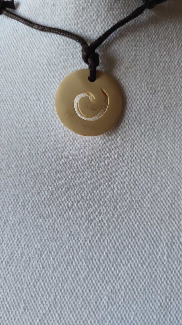 Homme collier réglable