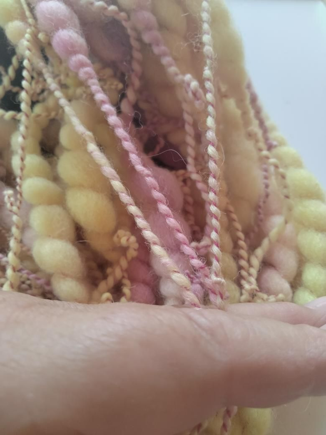 FM0001 Laine filée main 100g