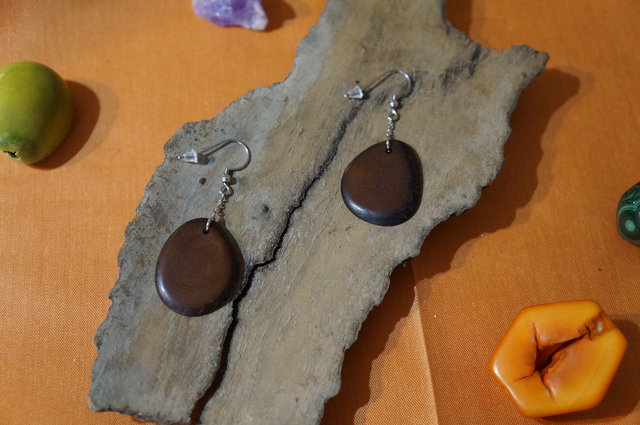 Chips marron avec chainette