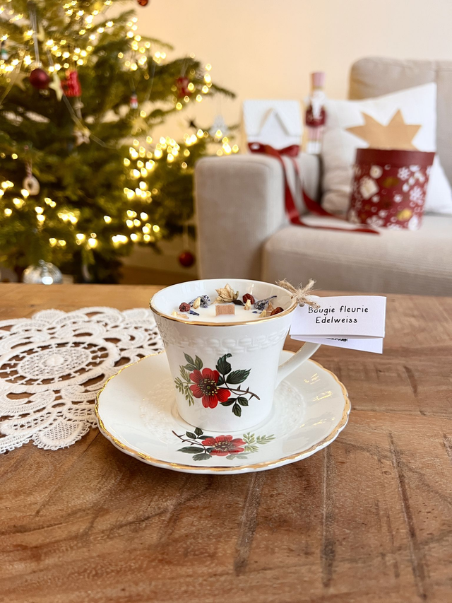 🎄 Bougie Edelweiss - tasse à thé "fleurs de Noël" avec sous-tasse