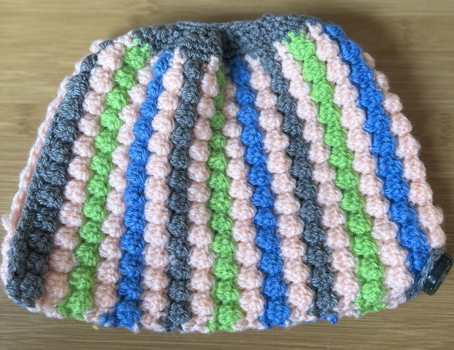 4522. Tea cosy