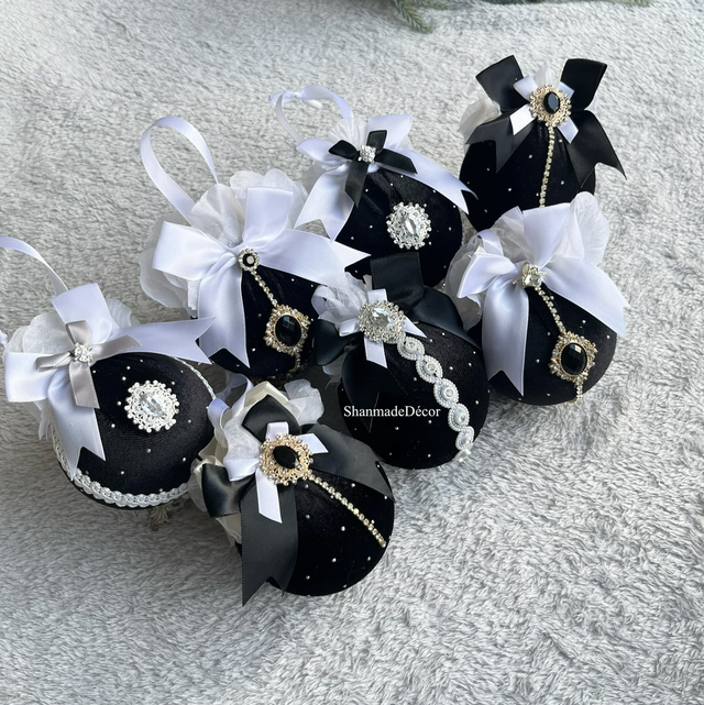 Black Velvet Bauble Ornaments 