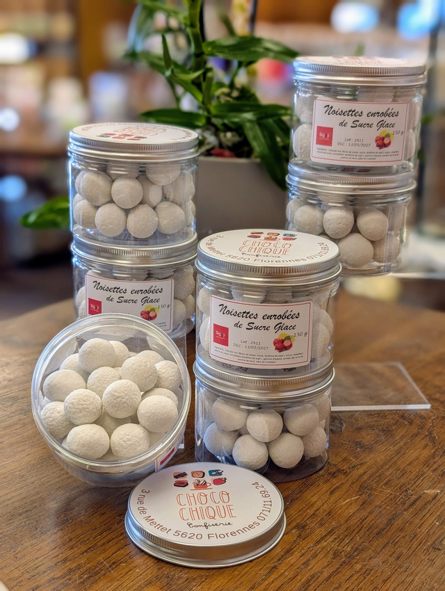 Noisettes enrobées de Sucre Glace de chez Sigoji