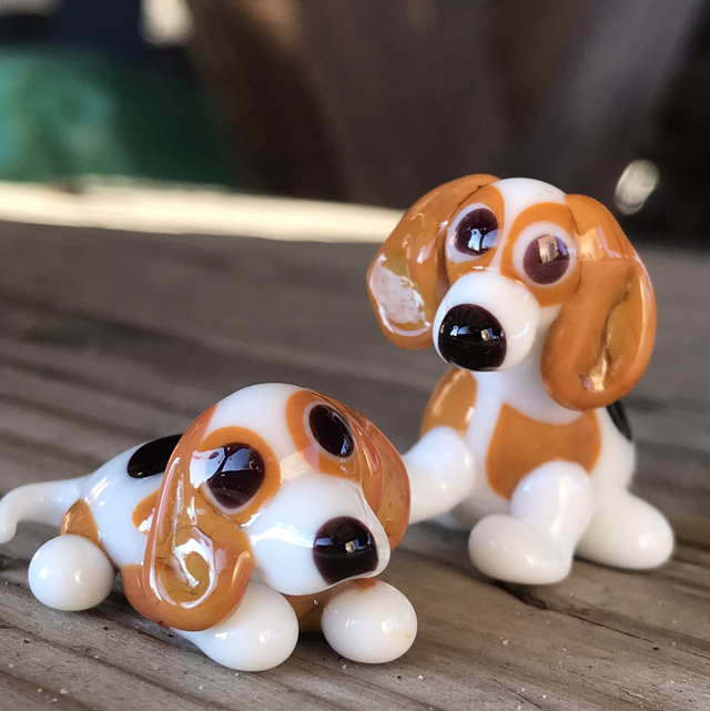 Üveg beagle páros