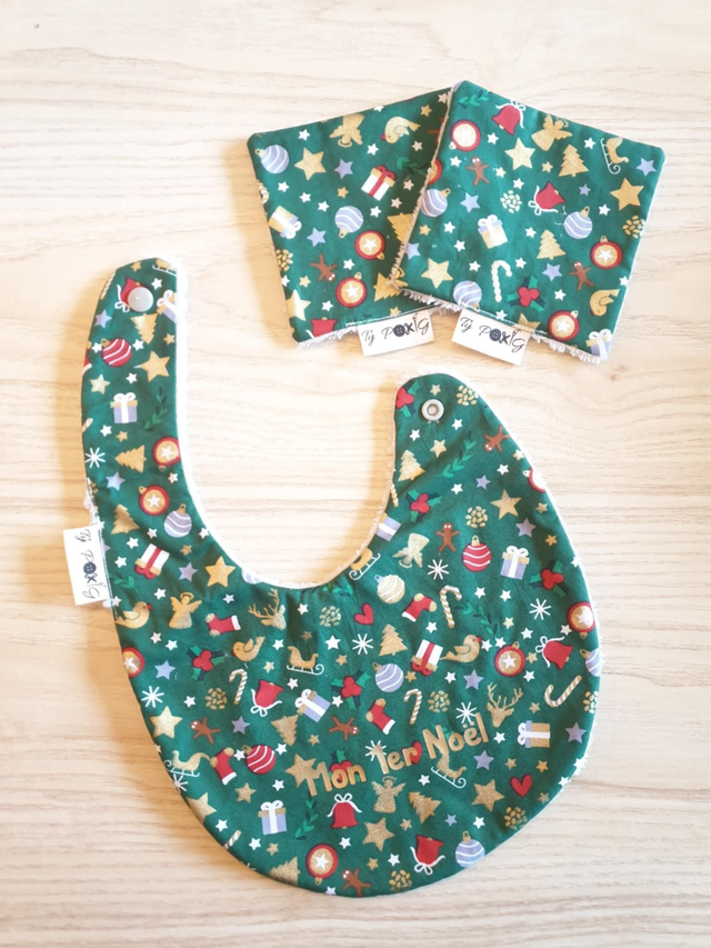Coffret bavoir mon 1er Noël + 2 lingettes 