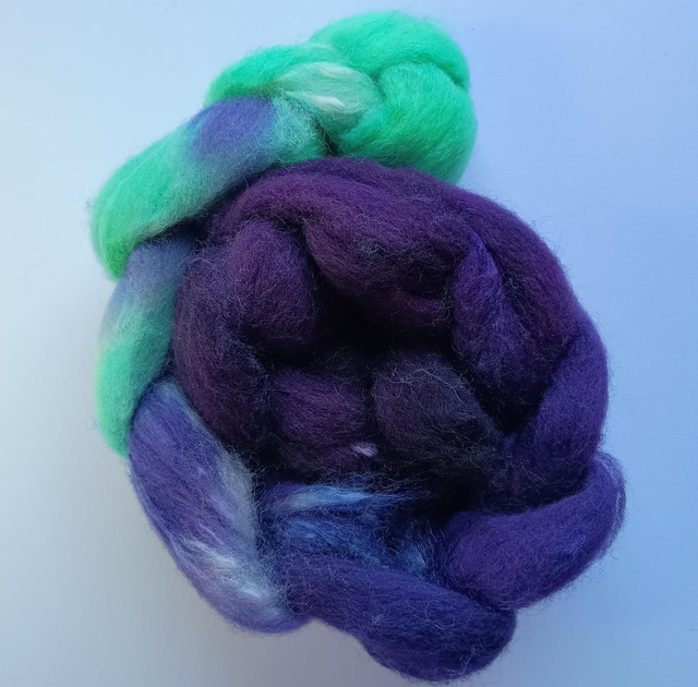 Hand dyed Shetland/Silk blend - Spring Aurora gradient