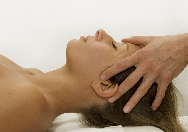 Réflexologie crâne et visage ou plantaire 