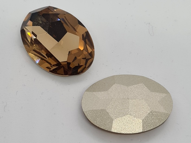 Fancy Oval K9, Light Colorado, 30x20mm