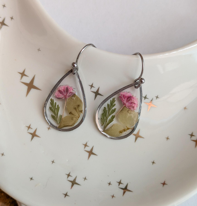 Pendientes de resina con paniculata 