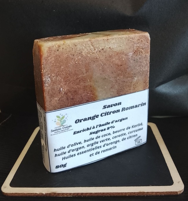 🌿 Savon Orange Citron Romarin – 80 g  Enrichi à l’huile d’argan – Surgraissé 8% Fabrication artisanale – Saponification à froid