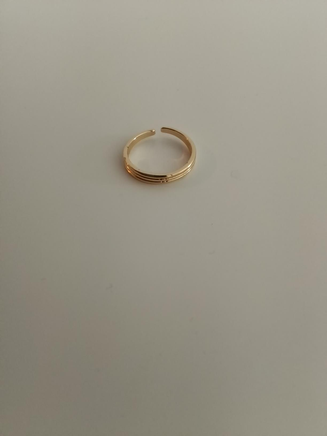 Goud kleurige ring
