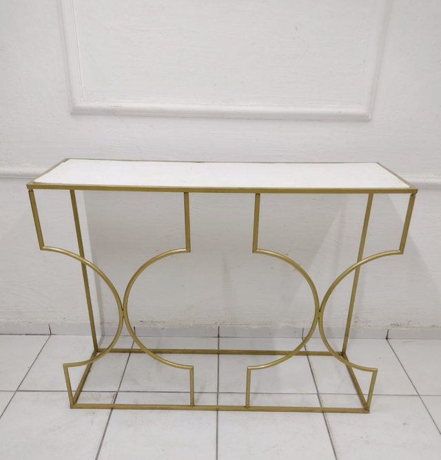 APARADOR DOURADO - LOCAÇÃO