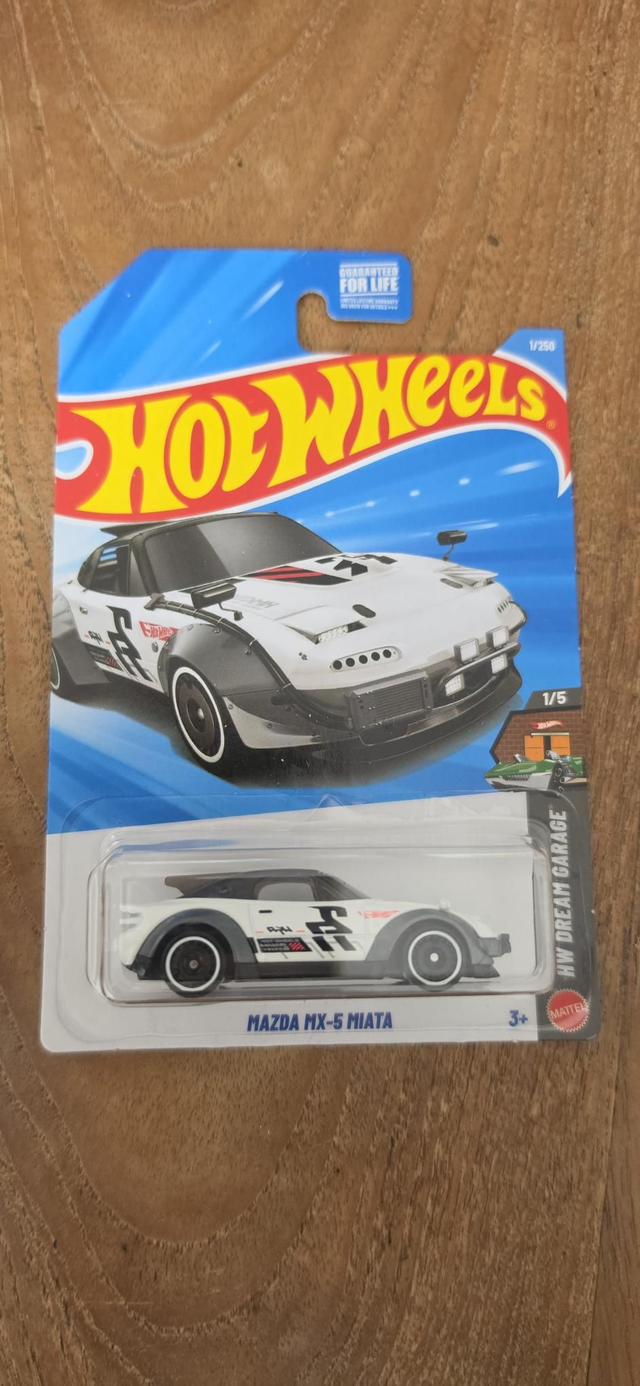 Mazda mx-5 miata 