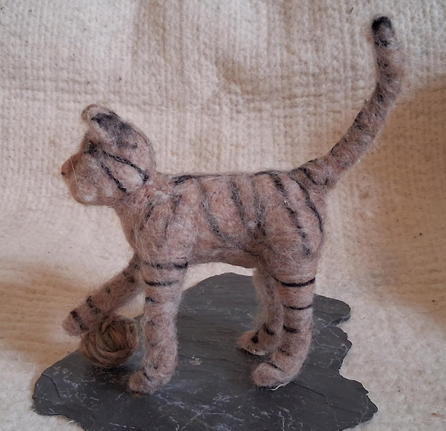 Needle Felt Cat Large Brown Tabby: Whiskers 