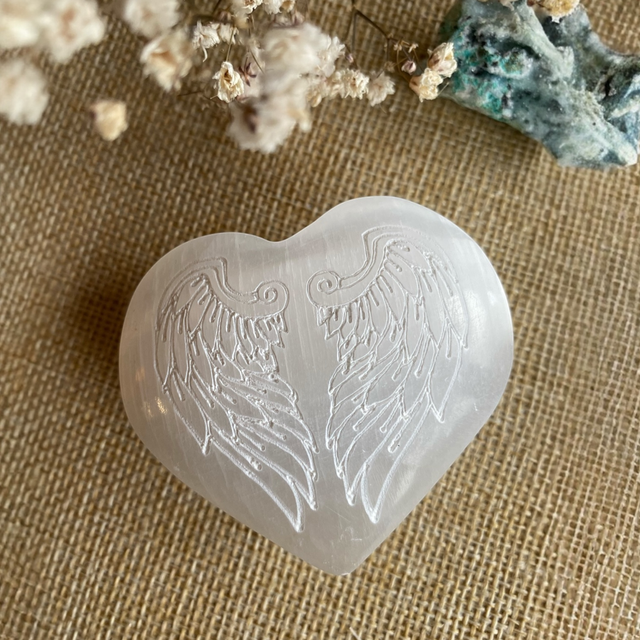 Cœur en Sélénite ailes d’ange