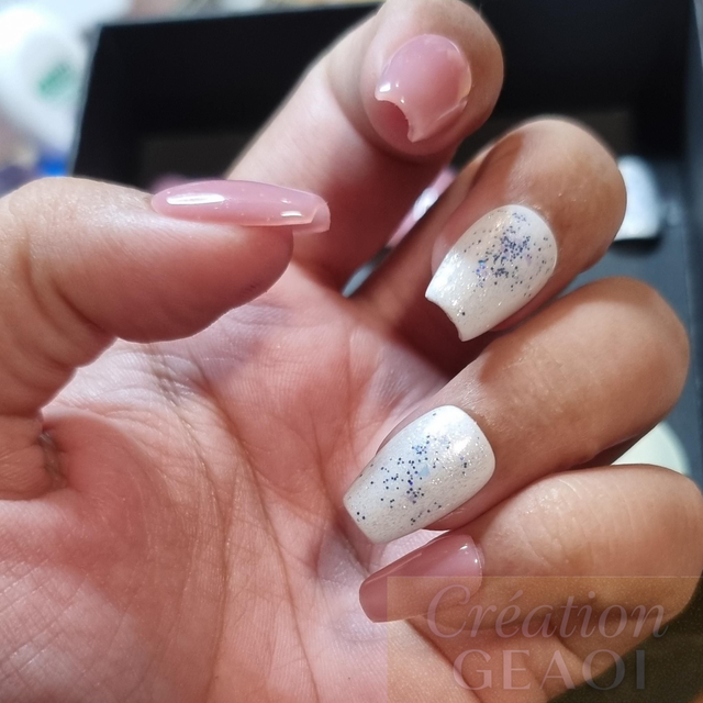 White coco blush ultra glitz coffin xs créer sur commande délai de 7jours ouvrable