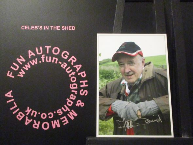 Alan David (Llewellyn) The Green Green Grass Authentic Autographed 6x4 Cast Card