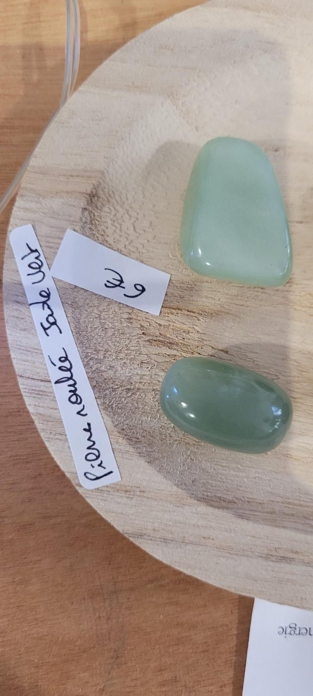 Jade verte pierre roulée 