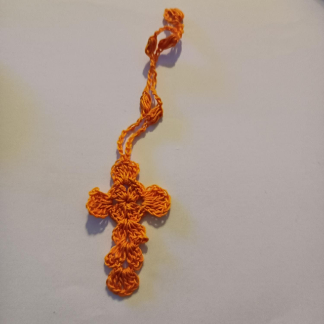 Chapelet fait au crochet orange 