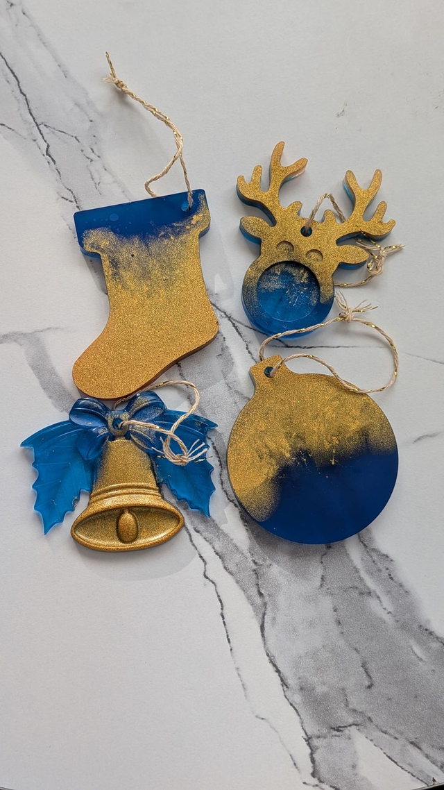 5 Suspensions de Noël en résine époxy personnalisables | couleurs bleu - or