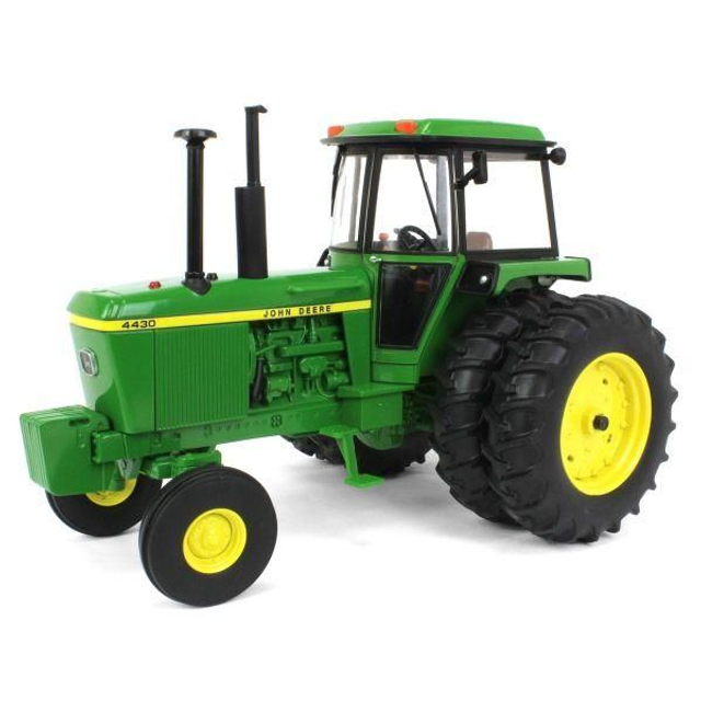 
JOHN DEERE 4430 roues jumelées arrières en 1/16